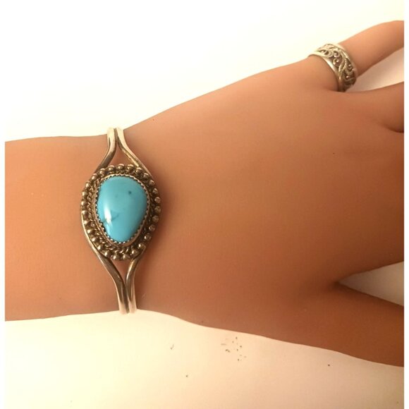 Native American Navajo Turquoise Sterling Cuff (1394) - Picture 2 of 7